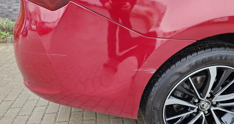 Toyota Avensis cena 53900 przebieg: 238000, rok produkcji 2018 z Leśnica małe 254